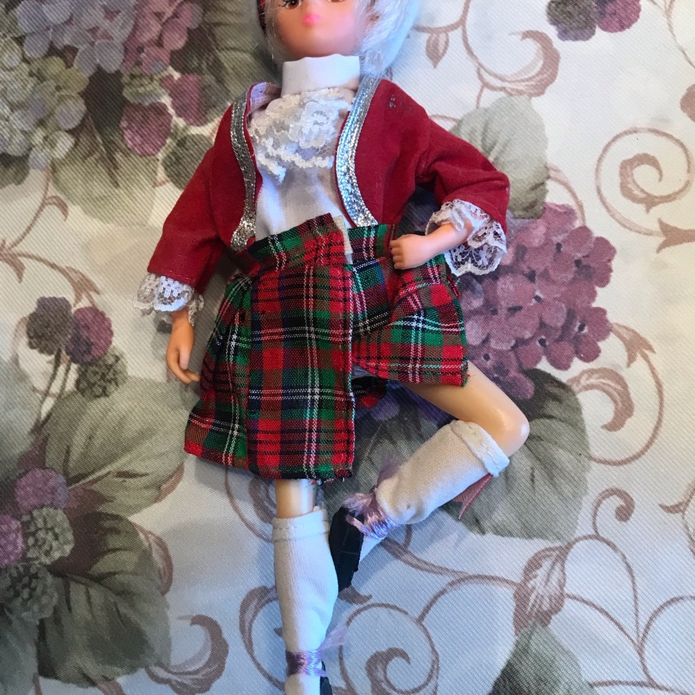 SCOTTISH DOLL - Picture 6 of 9